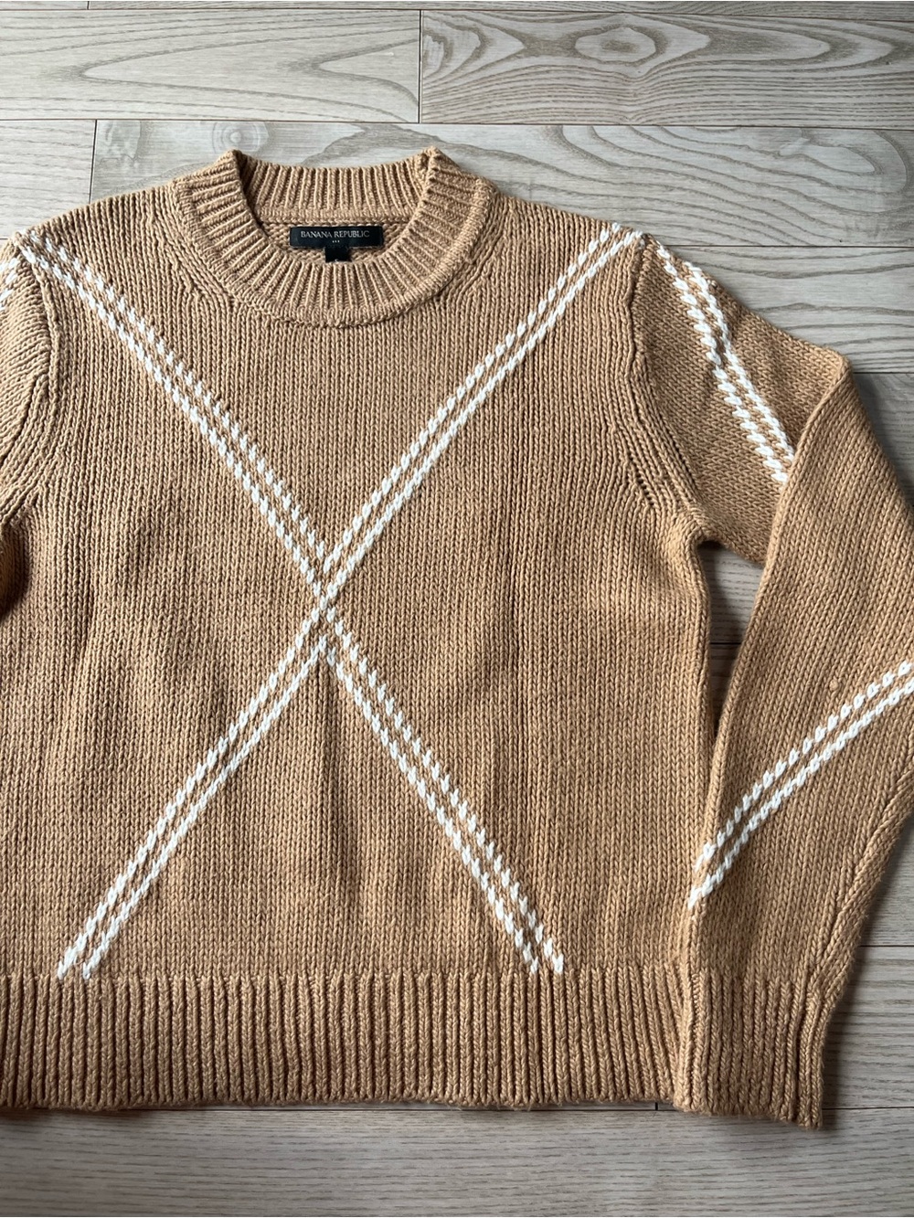 Banana Republic Women’s Camel Crewneck Sweater with White Argyle